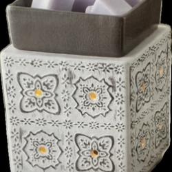 Illumination Fragrance Warmer - Modern Cottage