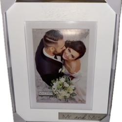 Mr. & Mrs. 5 x 7 Picture Frame